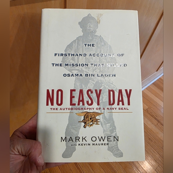 Other - No Easy Day The Autobiography Of A Navy Seal Book